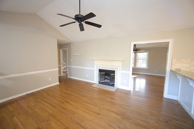 Building Photo - Ranch Home in Superb Downtown Cary Location