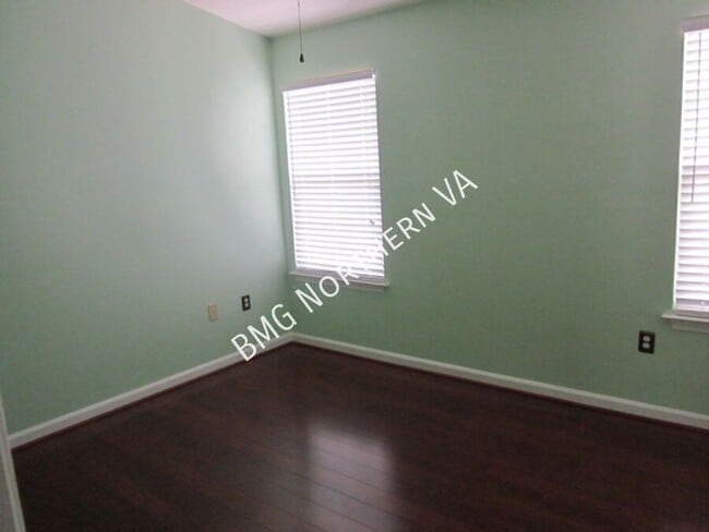 Building Photo - 14306 Newbern Loop