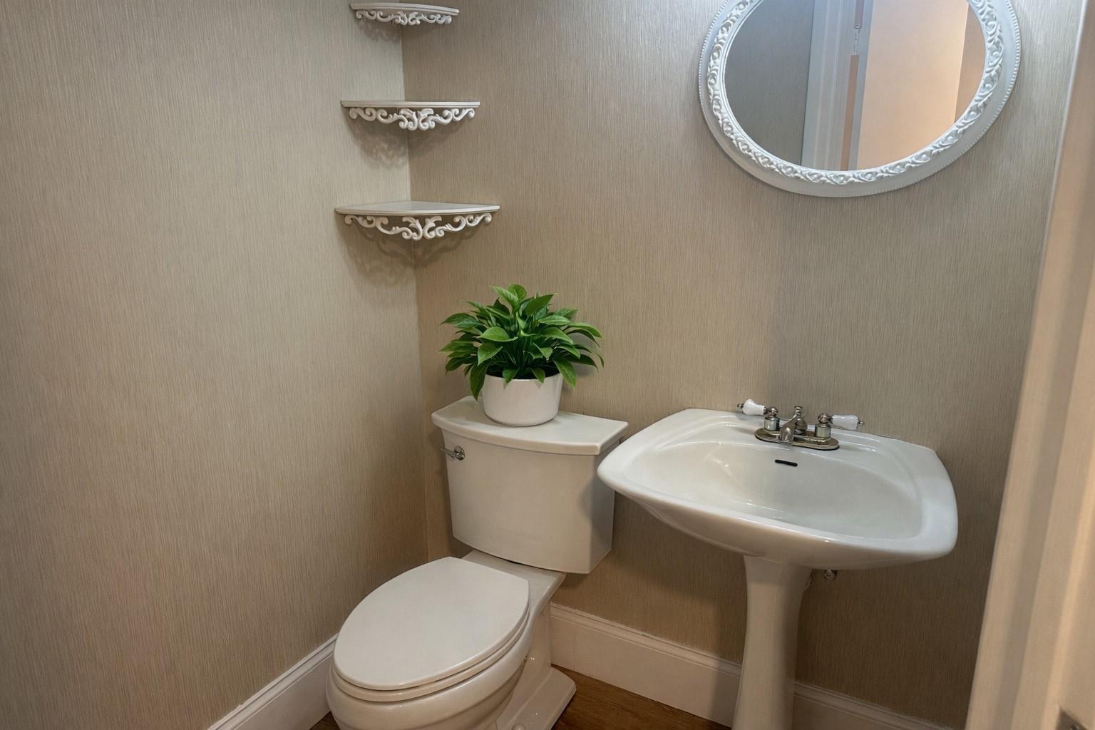 Building Photo - 3950 Cocoplum Cir