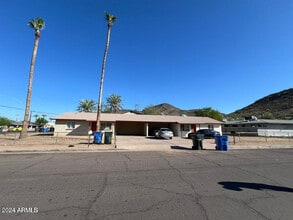 Building Photo - 10641 N 15th Ave