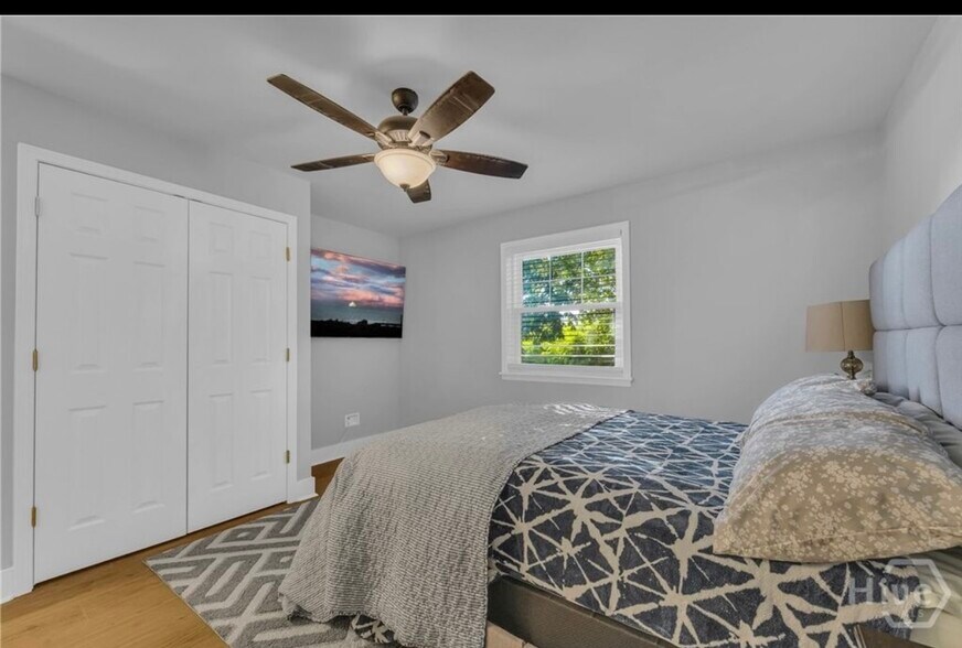 Building Photo - 210 Appleby Dr