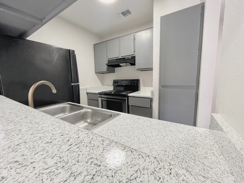 Building Photo - Westwind