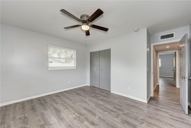 Building Photo - MOVE IN TO THIS SARASOTA HOME NOW WITH ZER...