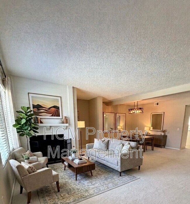 Building Photo - 4852 Cabana Dr