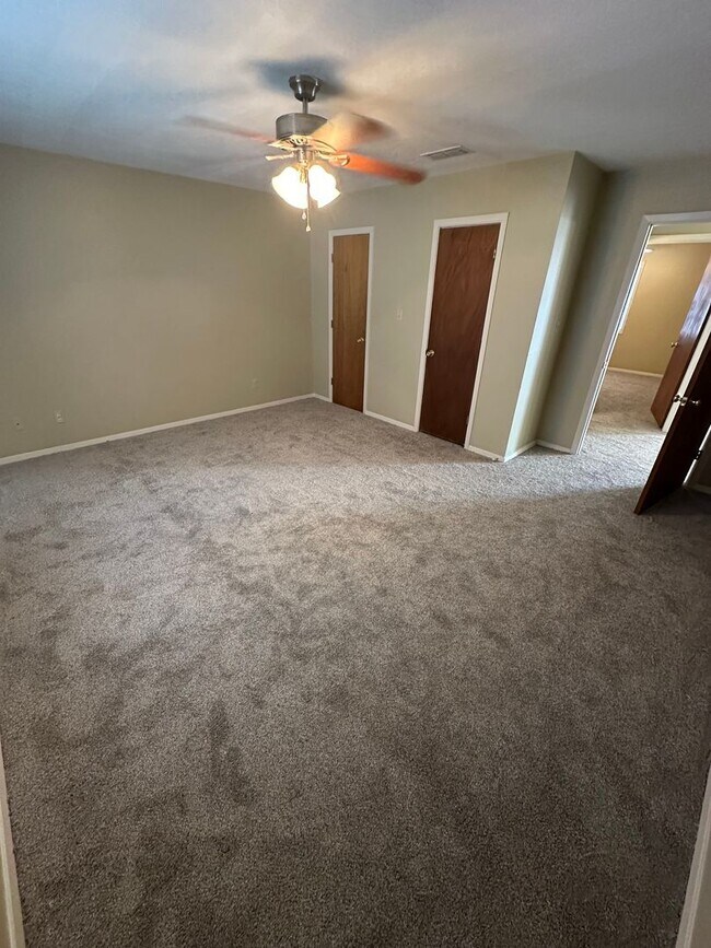 Building Photo - Sunvilla Apartments