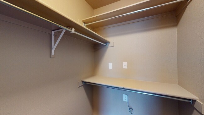 Building Photo - 2608 Tanning Rock