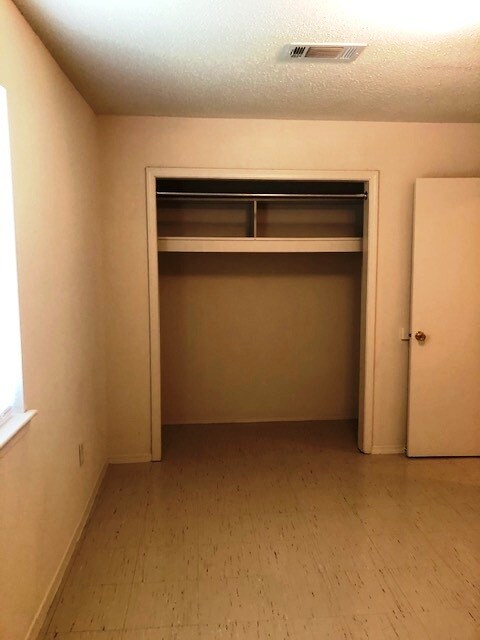 Building Photo - 1201 W 1st St