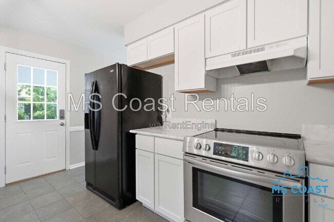 Building Photo - 105 N Ida Ln