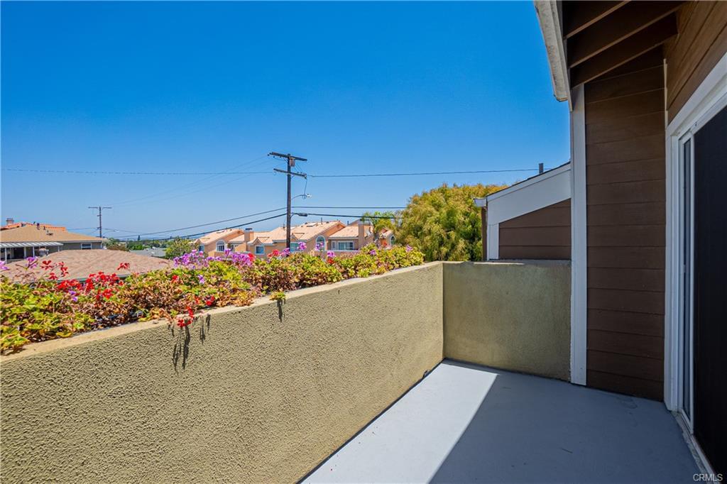 Building Photo - 2522 Voorhees Ave