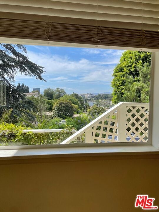 Building Photo - 3227 Bennett Dr