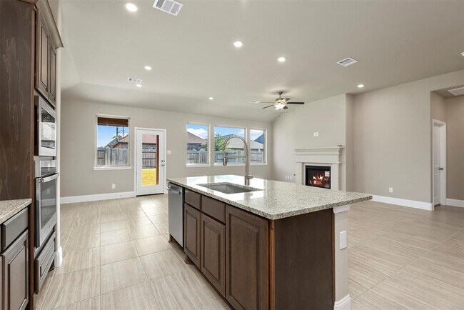 Building Photo - 22096 Volante Dr