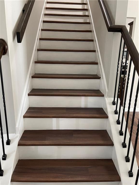 Building Photo - 369 Hardy Water Dr SE