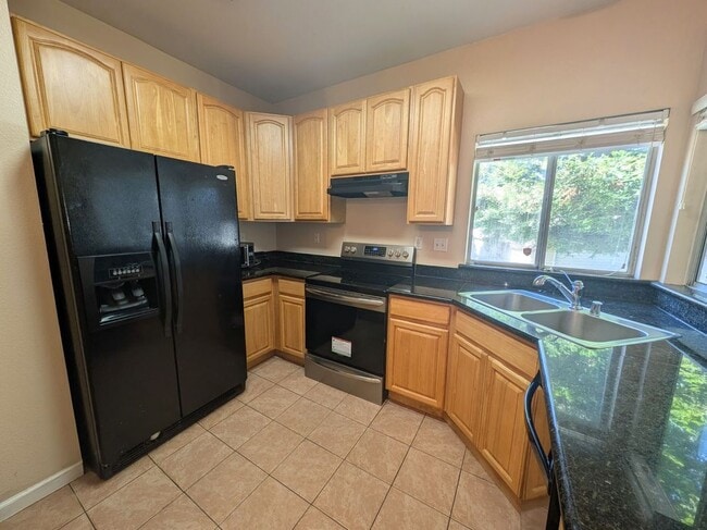 Building Photo - 141 Tuscany Ct