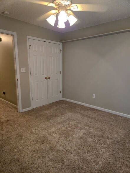 Building Photo - 112 Ramble Cir