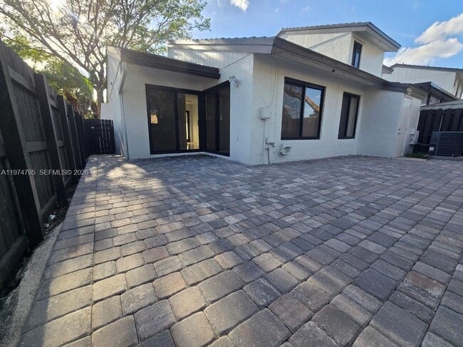 Building Photo - 15081 SW 127th Ct