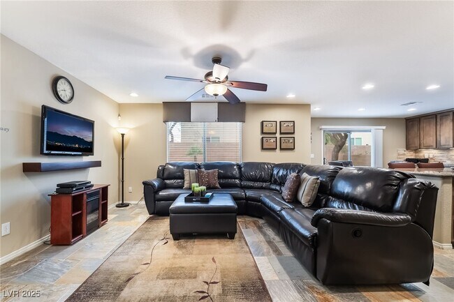 Building Photo - 10953 Toscano Gardens St