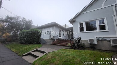 Building Photo - Large 1BD I 1BA Unit - Hawthorne Belmont!