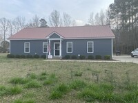 Building Photo - 4707 Lakeview Rd