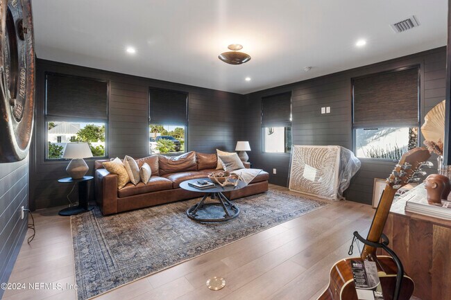 Building Photo - 4096 Ponte Vedra Blvd