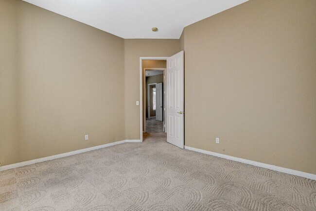 Building Photo - Luxury 5-Bedroom Guard-Gated Home with Pool, Spa & 3 En-Suite Bedrooms