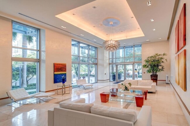 Building Photo - 1050 Brickell Ave