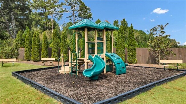 Building Photo - 167 Fernbrook Trl