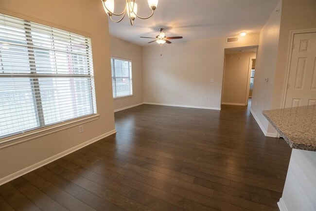 Building Photo - 2320 Gracy Farms Ln
