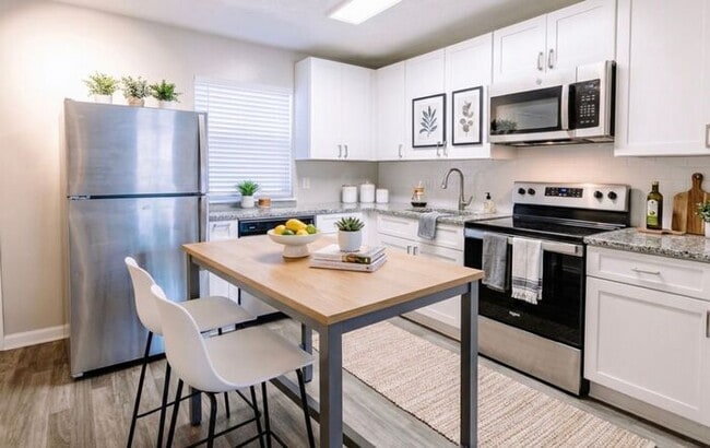 Building Photo - Modern Living at Westside Court