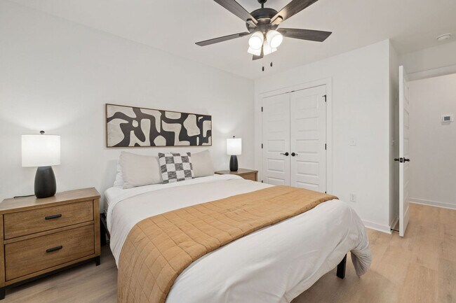 Building Photo - 1935 S Garland Ave