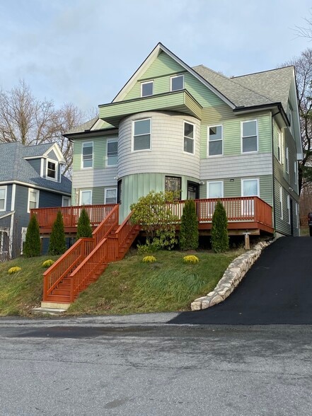 Street View - 34 Uxbridge St