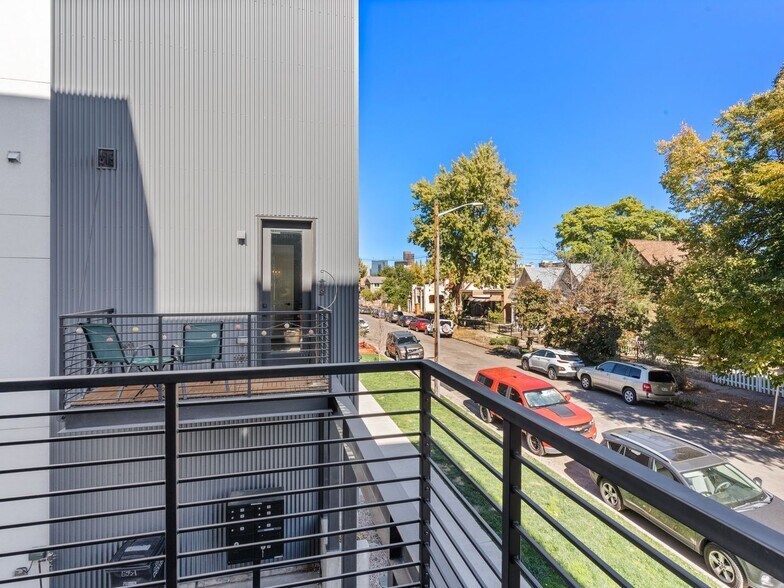 Building Photo - 625 Inca St