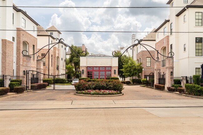 Building Photo - 9651 Kings Cross Station