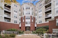 Building Photo - 1645 International Dr