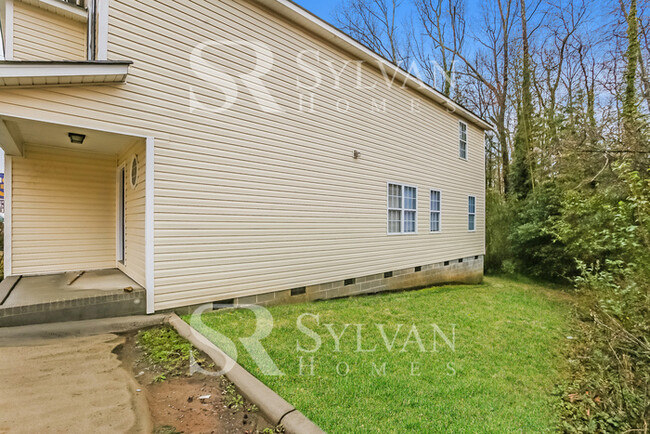 Building Photo - Lovely 4BR Charlotte Home