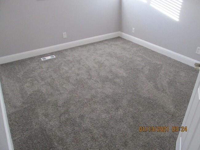 Building Photo - Remodeled !  Hardwood Flooring Throughout & New Carpet in Bedrooms, Tile, Granite, Large Living r...