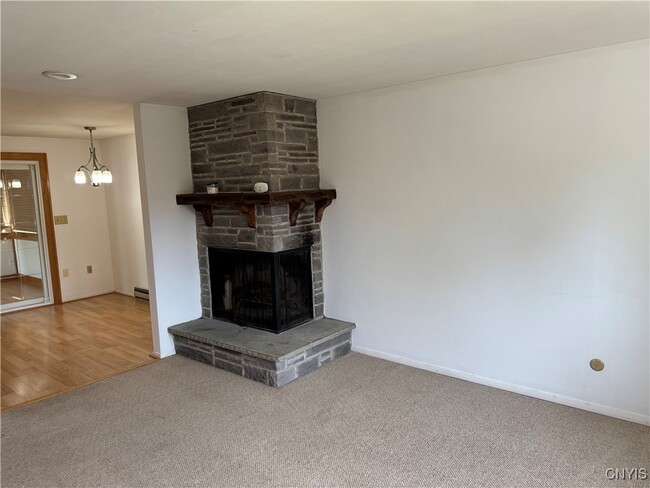 Building Photo - 8265 Warbler Way