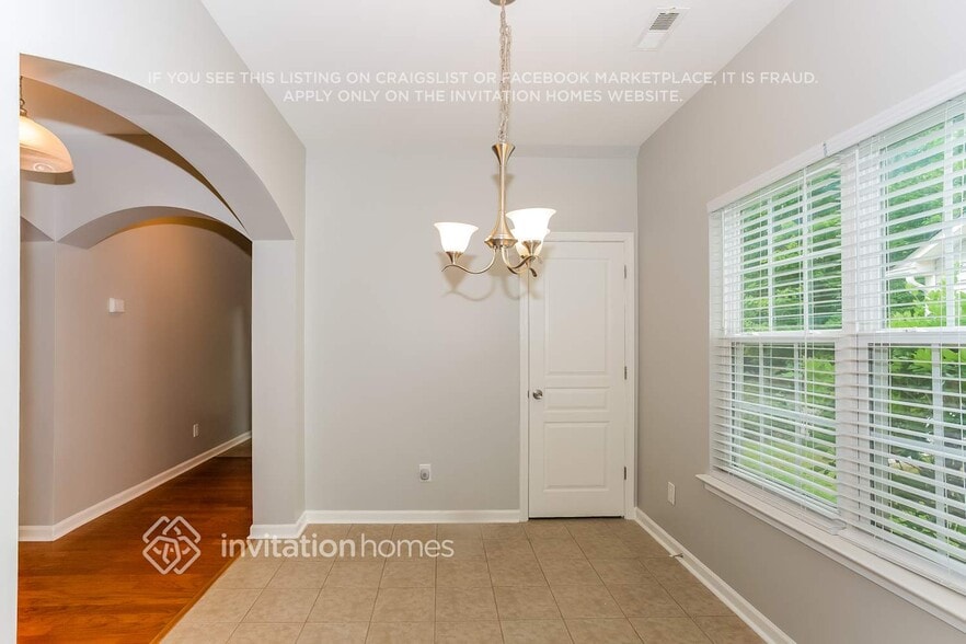 Building Photo - 9215 Ducati Ln