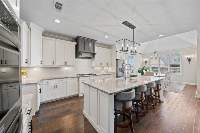 Building Photo - 4741 Carousel Ln