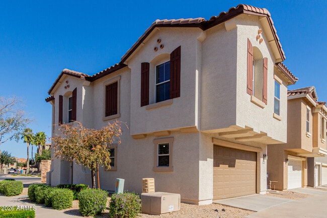 Building Photo - 144 W Campbell Ct