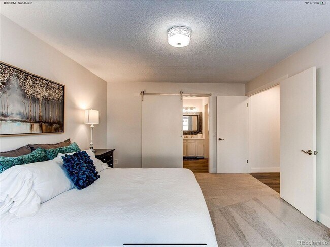 Building Photo - Beautiful Open & Remodeled 5 Bedroom Home ...