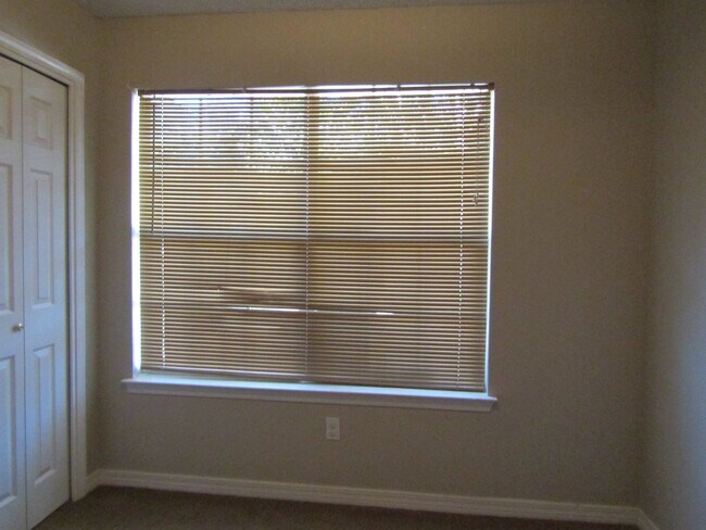 Building Photo - Northeast Pensacola 2BR Patio Home Near UWF & I-10 with Screened Porch, Privacy-Fenced Backyard.