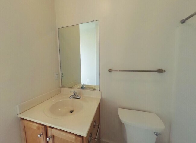 Building Photo - 301 Goshen St