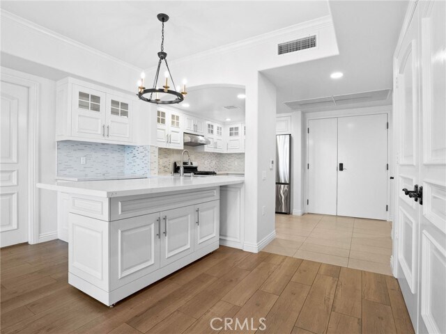 Building Photo - 1598 Long BCH