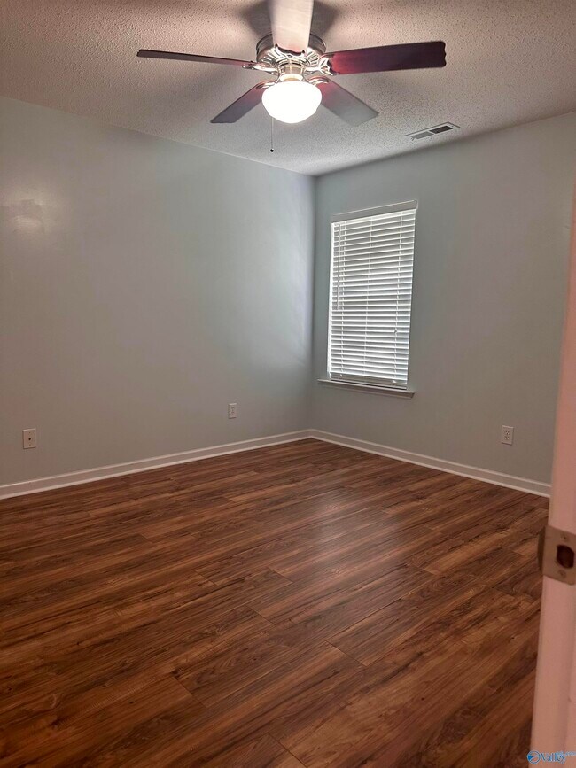 Building Photo - 4804 SE Brownston Ct