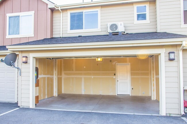 Building Photo - 2230 N Country Vista Blvd