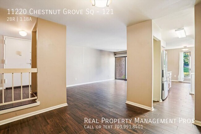 Building Photo - 11220 Chestnut Grove Square