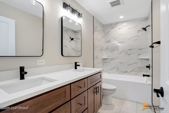 Building Photo - 533 Ashbrook Dr