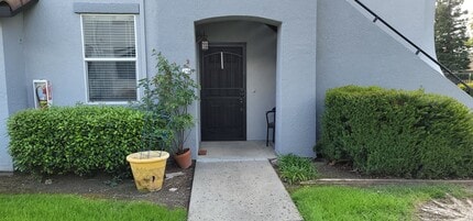 Building Photo - PRICE REDUCTION~~Elk Grove Condo For Rent!