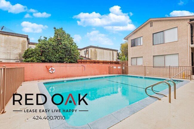 Building Photo - 1726 W 146th St