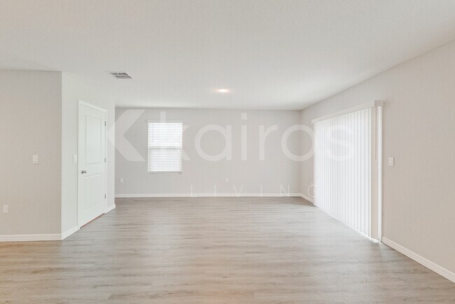 Building Photo - 4451 SW 85 Ln